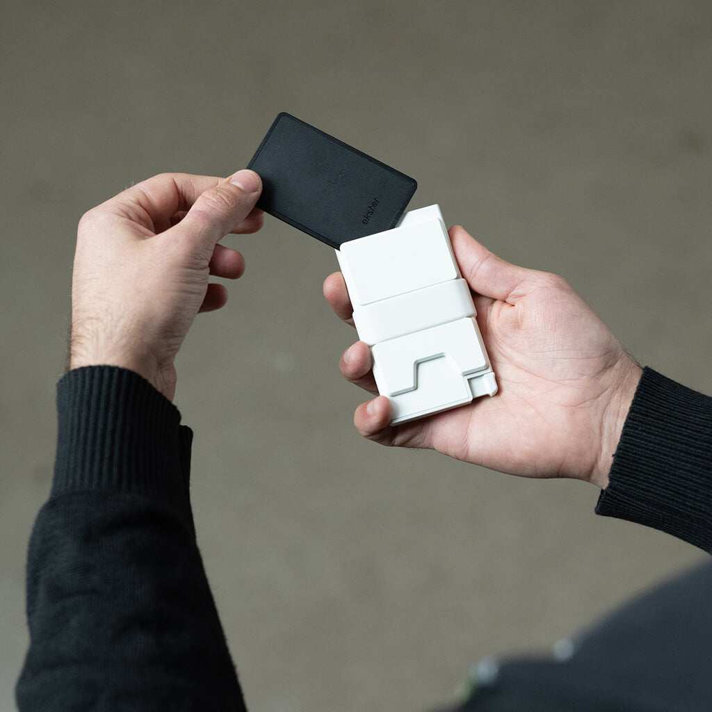 Ekster Finder Card Magsafe Apple