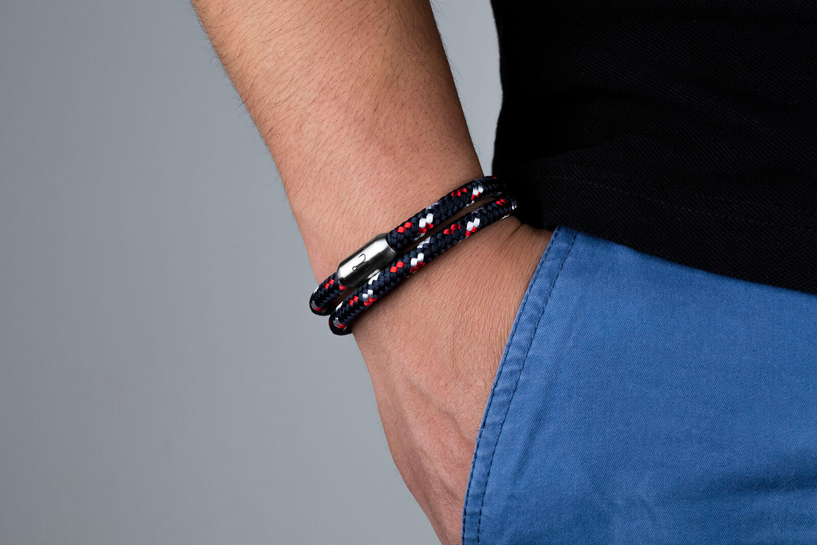 Shrimp Oskar - Navy Blue Red White