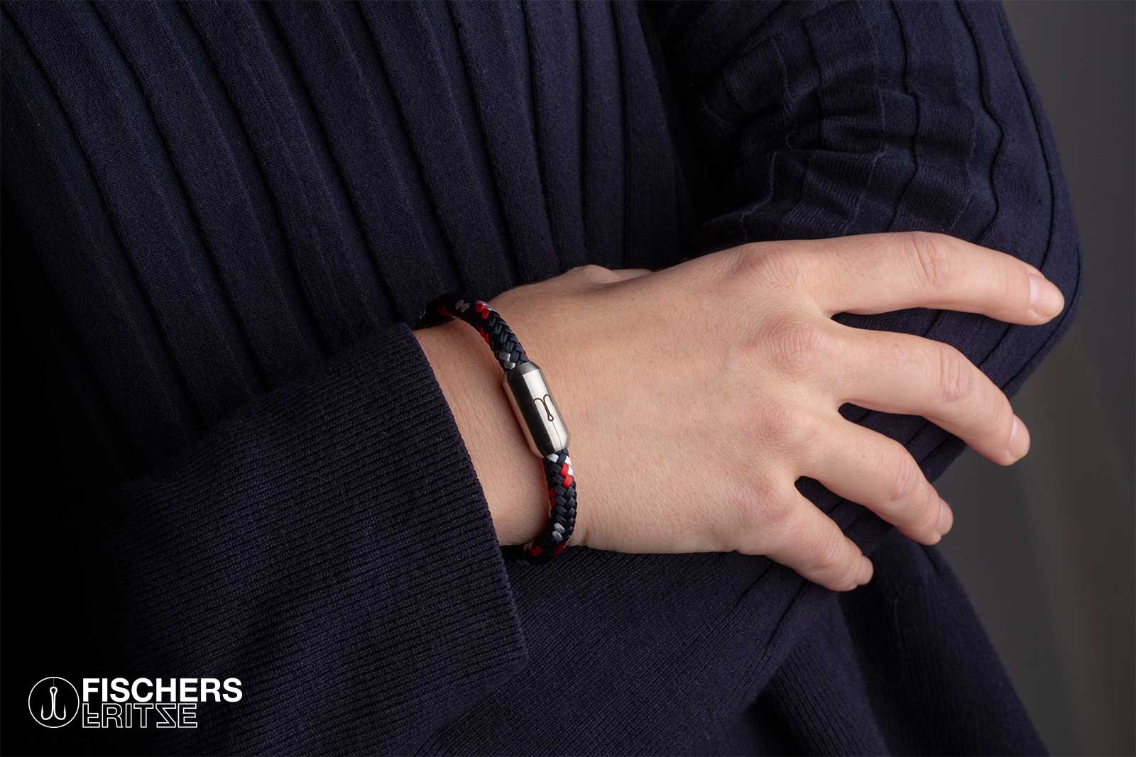 armband-fischers-fritze-krabbe-marineblau-rot-weiss-segeltau-mood-3.jpg