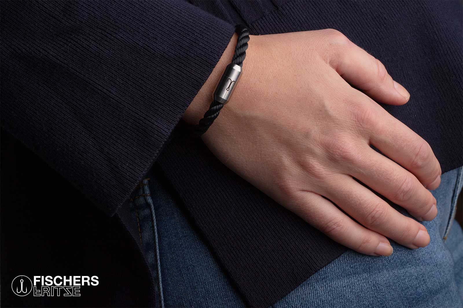 armband-fischers-fritze-krabbe-schwarz-gedreht-segeltau-mood-5.jpg