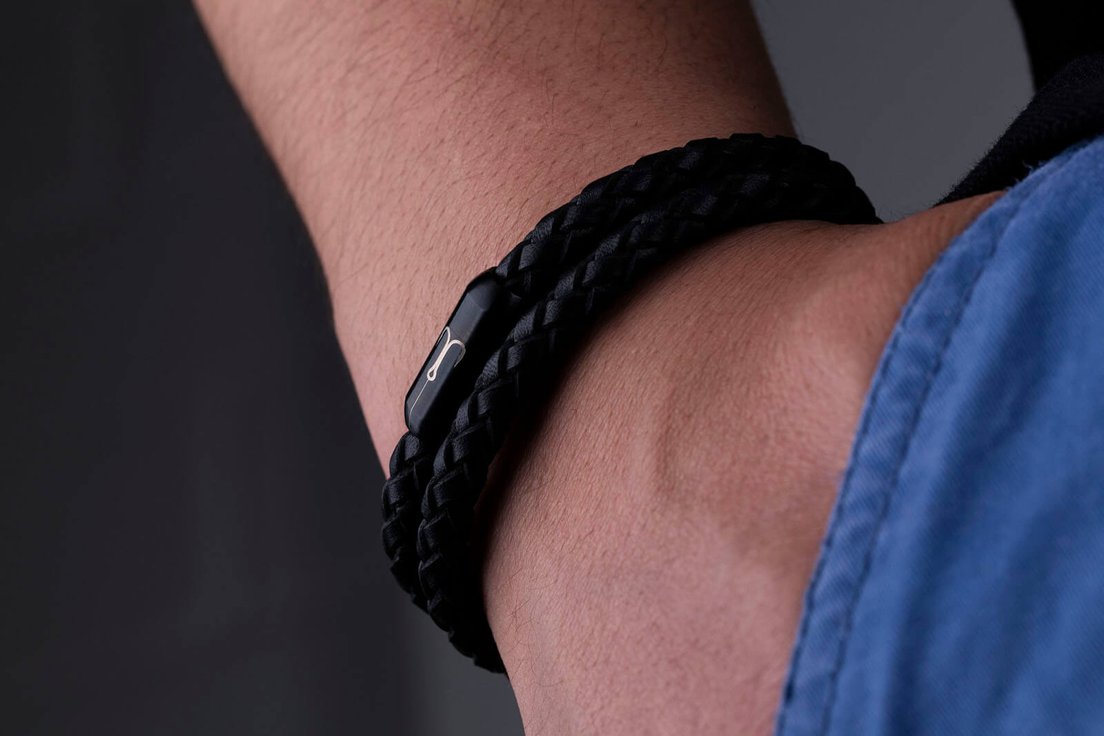 armband-fischers-fritze-torpedogarnele-schwarz-geflochten-leder-edelstahl-verschluss.jpg